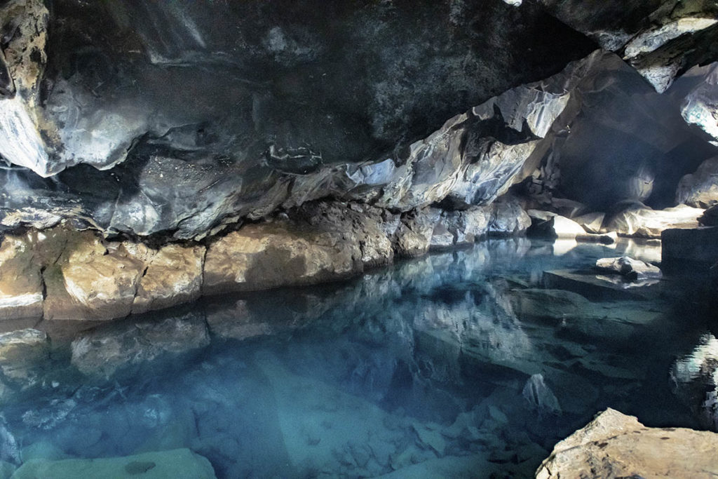 iceland-north-grjotagja-cave-game-of-thrones