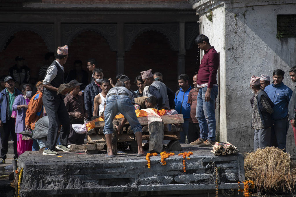 nepal-pashupatinath-crematie